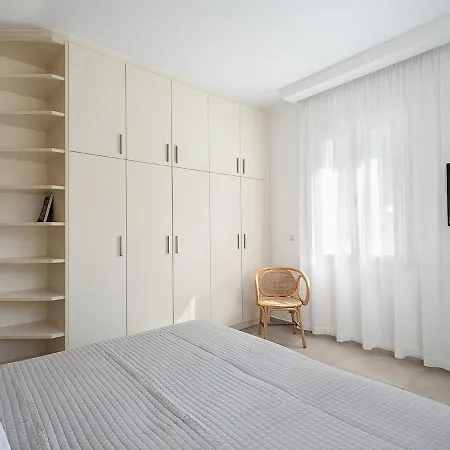 Amelia Luxury Living Mantaka 하니아