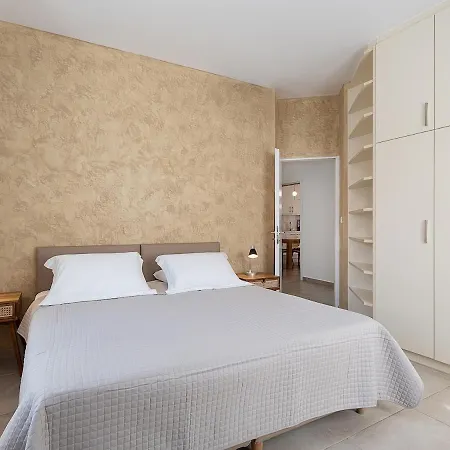 Amelia Luxury Living Mantaka *