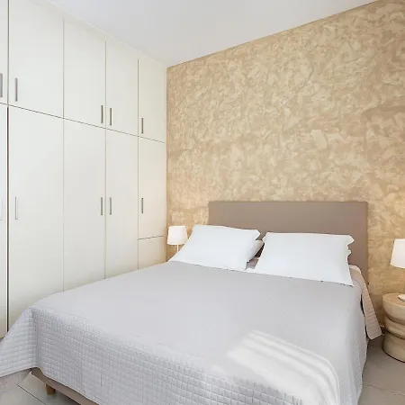 Lejlighed Amelia Luxury Living Mantaka