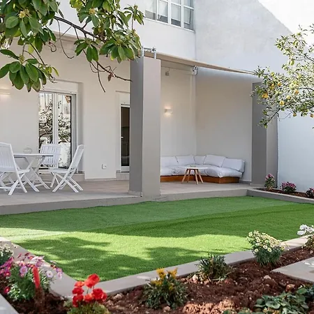 Amelia Luxury Living Mantaka