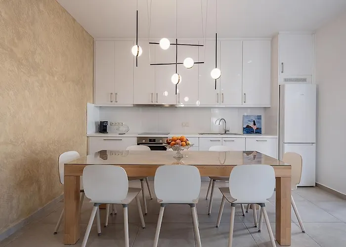 아파트 Amelia Luxury Living Mantaka