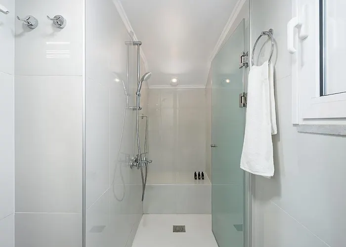 Amelia Luxury Living Mantaka 하니아