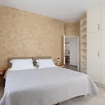Amelia Luxury Living Mantaka *