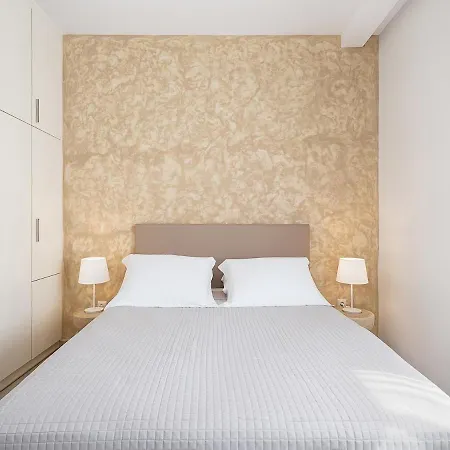 Amelia Luxury Living Mantaka *