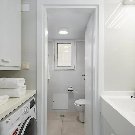 Amelia Luxury Living Mantaka Apartment